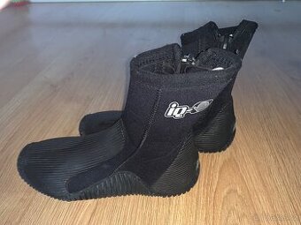 Neoprenove boty velikost 40/41
