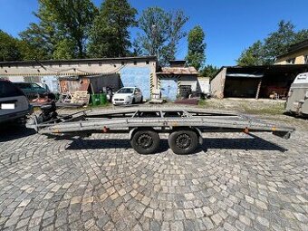 Přívěsný vozík