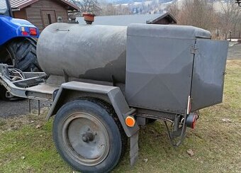 Tankovací vozík HEFA. nafta + olej