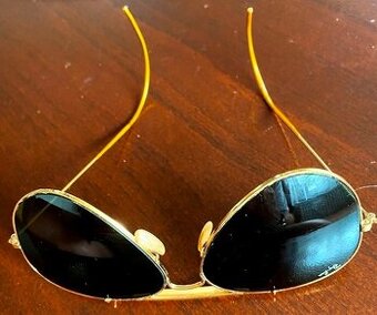 luxusný kožený opasok ..okuliare Ray Aviator USA