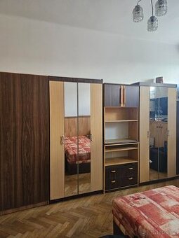 Skříně do ložnice