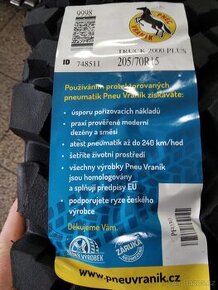 Pneu 205/70/R15 - 1