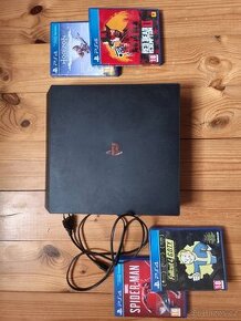 Playstation PS4 Pro, 1TB paměť
