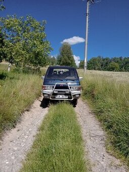 Mitsubishi L300 4x4 2.4i 82kw - 1