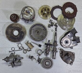 Díly z motoru Jawa 350 634