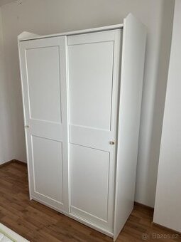 Skříň HAUGA IKEA bílá