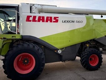Sklízecí mlátička Claas Lexion 560, žací lišta V750 Vario, d