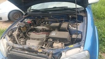 RAV4 motor a díly z auta