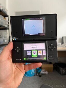 Nintendo DSi Black s CFW Twilight menu