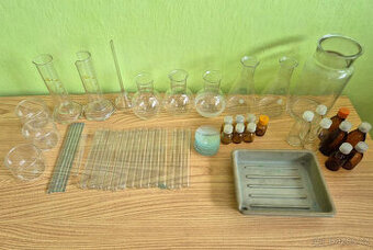 Laboratorní sklo - pipeta/byreta/zkumavky/baňky/.. - 1