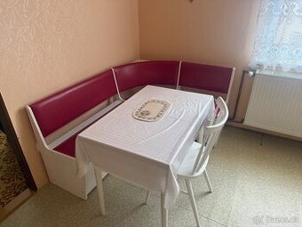 Starozitny nabytek