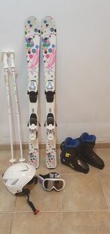 Dětský lyžařský komplet (lyže, hůlky, boty, přílba, brýle)
