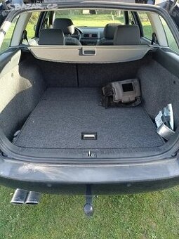 Dvojité dno kufru Škoda Octavia 1