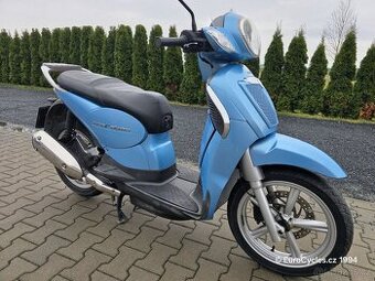 Aprilia Scarabeo 125i Light, 2012