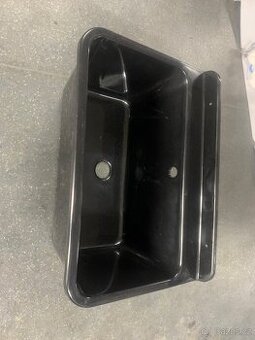 Nový Technický dřez s baterií