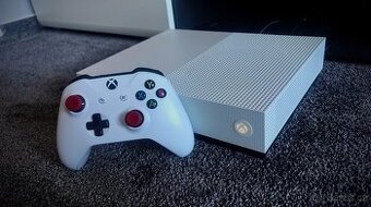 XBOX One S 500GB + 2hry