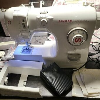 nevyužitý šicí stroj Singer, kompletní