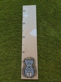 Dětský dřevěný metr Ježek