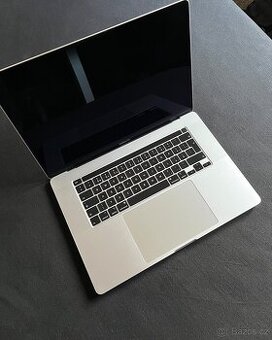 Macbook Pro 16 2019 i9/1TB/16GB/5500M - Top stav