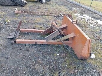 Přední lžíce Zetor