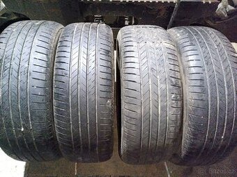 Letní sadu Bridgestone 235/55 R19 101V