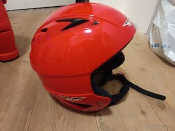 Dětská helma na lyže