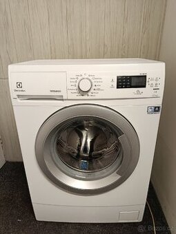 Pračka Electrolux