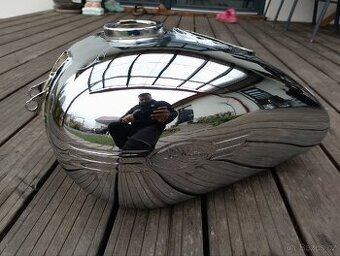 Jawa pérák nádrž