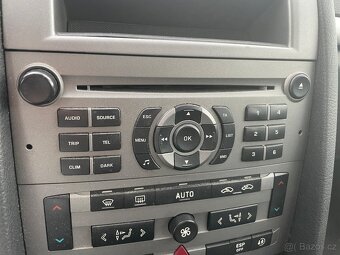 Autorádio + Ovládací panel Peugeot 407