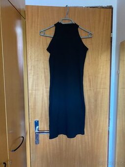Černé úzké šaty, vel. S - 1