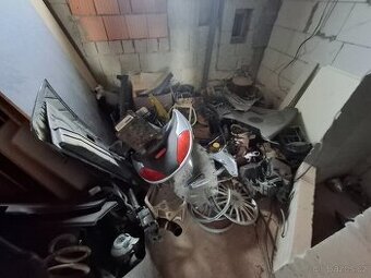 Díly, skútry, kola atd...