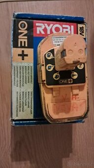 Nabíječka Ryobi a baterie