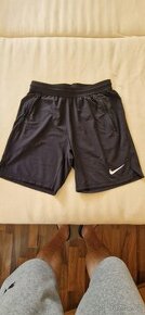 Kraťasy Nike