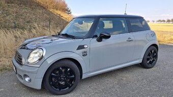 Mini Cooper R56 1.6 88KW - XENONY -PANORAMA - KLIMA - KŮŽE