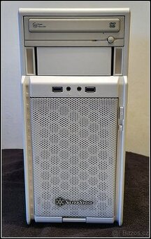 Stolní počítač Intel Core i7/32 GB/238 GB SSD