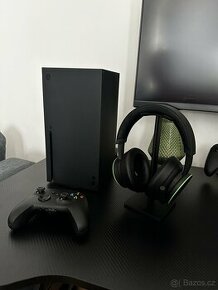 Xbox series X headset + controler