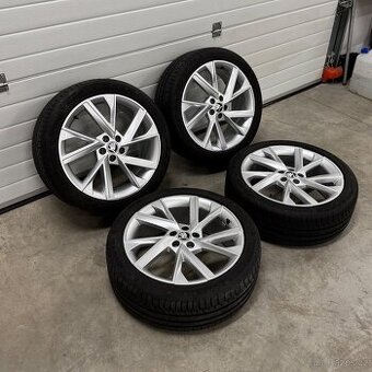 Alu kola Škoda VEGA 18" - 215/45 R18 letní Continental