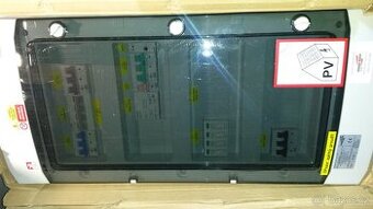 FVE rozváděč AC 32A Solax Backup SPD