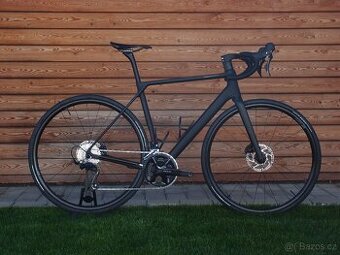 Carbon endurance/cestný kolo 2025, Shimano 105 2x12, M, 8kg