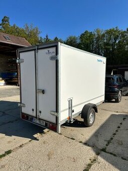 Skříňový přívěs Tomplan Tanatech 1300kg