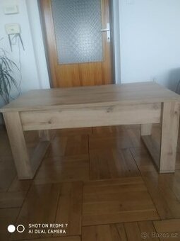 Konferenční stolek