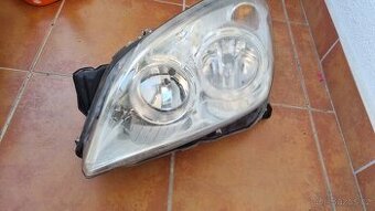 Astra H _světlomet Hella H7 levá