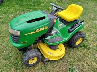 Sekací traktor John Deere L100