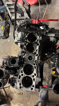 Blok motoru vw t5 2.5 tdi