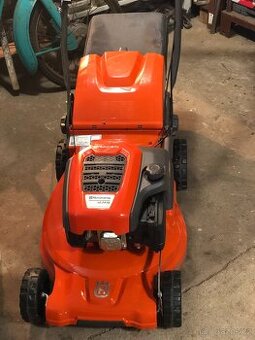 Sekačka Husqvarna LC 247S - 1