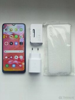 Samsung Galaxy A70 bílá + zdarma nabíječka, kabel a kryt