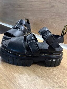 Sandále Dr.Martens