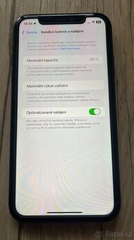 iPhone 11 Black 64 GB