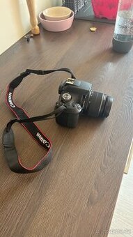 Canon eos 2000d