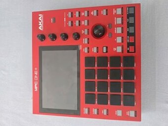 Akai MPC One+ (prakticky nový) s Decksaverem a 128 GB kartou